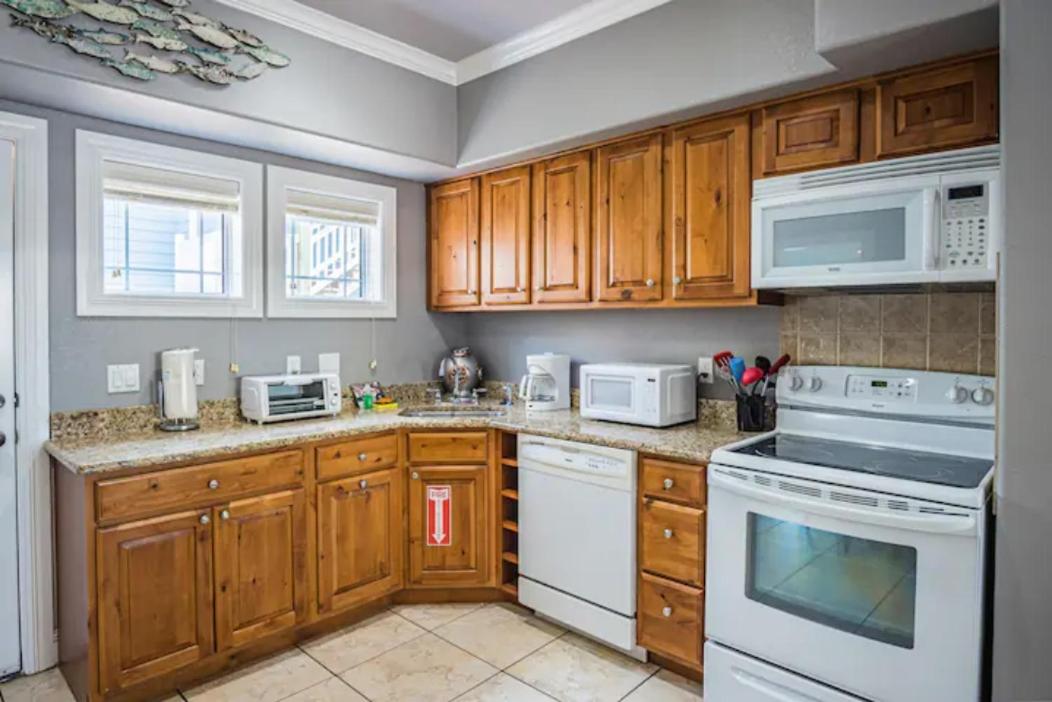 7 Bedroom Home Steps To The Beach With 4 Patios And Pool! Sleeps 20 ميناء أرانساس المظهر الخارجي الصورة